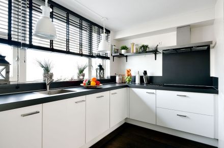 gluren bij de buren melanie